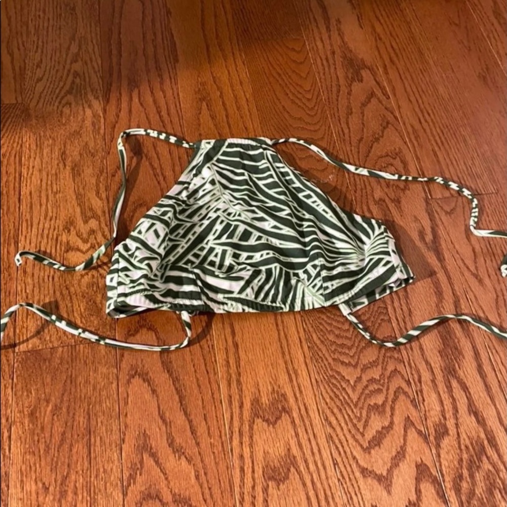 leaf print bikini top